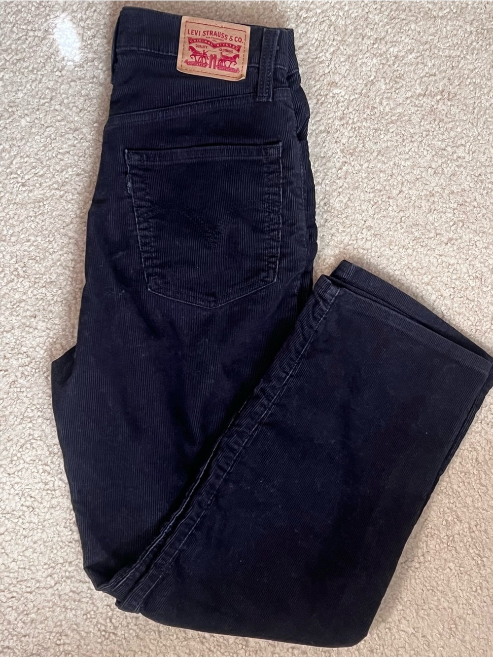 Levi's Women's Ribcage Straight Ankle Black Corduroy Jean